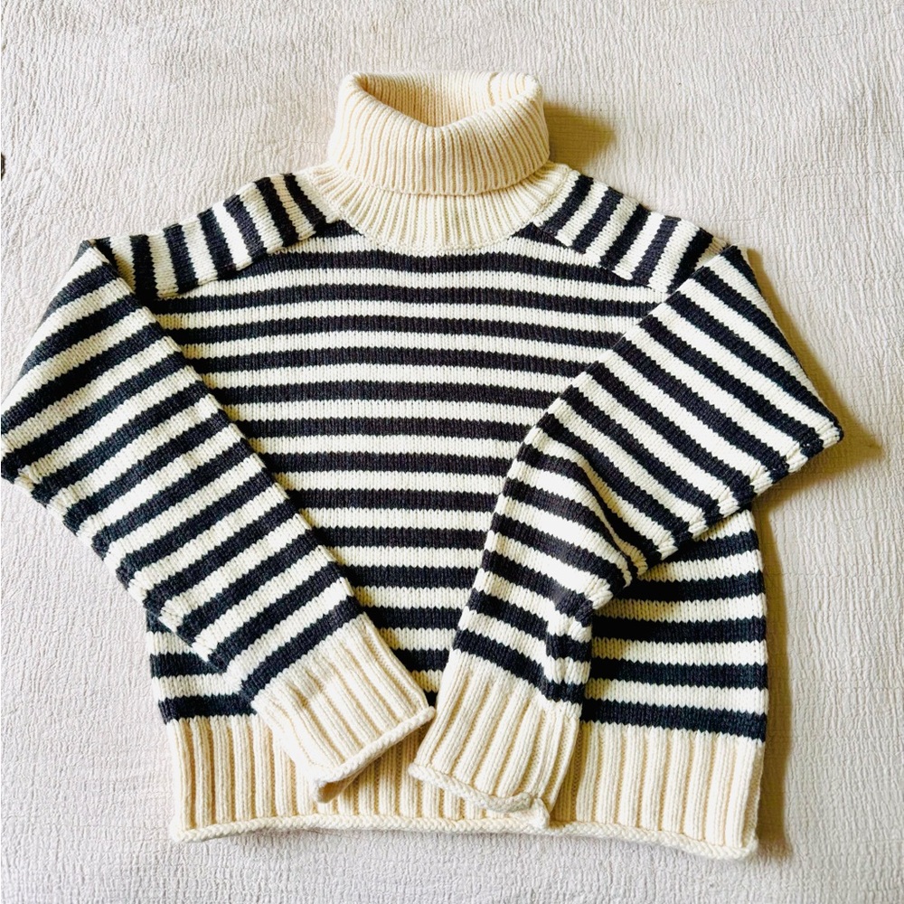 NWOT Zara Cozy Charcoal Gray and Cream Stripe Cowl Turtleneck Sweater